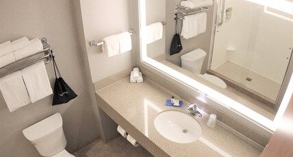 Holiday Inn Express & Suites CHENEY Room Type - 2 Queen Standard Extra Floor Space