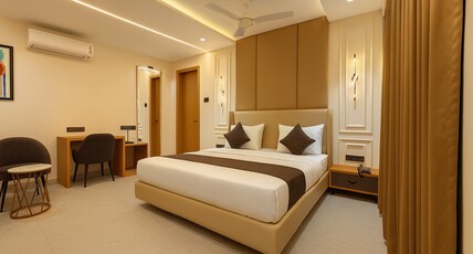 Hotel Rajshree Suites Room Type - Premier Room with Bathub