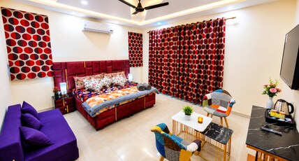 Regalia Home Sapphire Stay Room Type - Presidential Room with Balcony