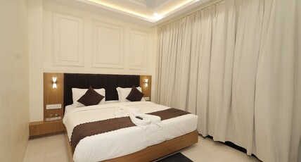 Hotel Neha Palace Room Type - Suite Room with Balcony