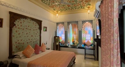 Hotel Mahendra Prakash Room Type - Super Deluxe room Hotel Mahendra Prakash Room Type - Super Deluxe room