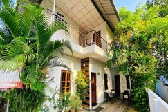 White Shore Beach Homestay | 100 metres from Beach