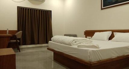 The Grand dharti Room Type - Standard Room (Non - AC)