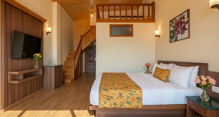 Summit Namnang Courtyard & Spa(5 Mins Walk to MG Marg) Room Type - Family Duplex Kanchanjunga View Room