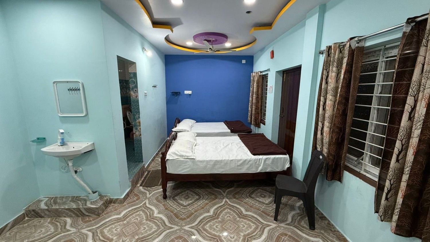G.M Luxury Hotel - Tap to explore photos