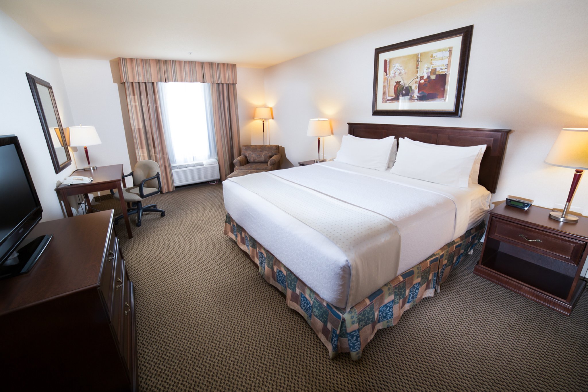 Holiday Inn & Suites WEST EDMONTON - Tap to explore photos