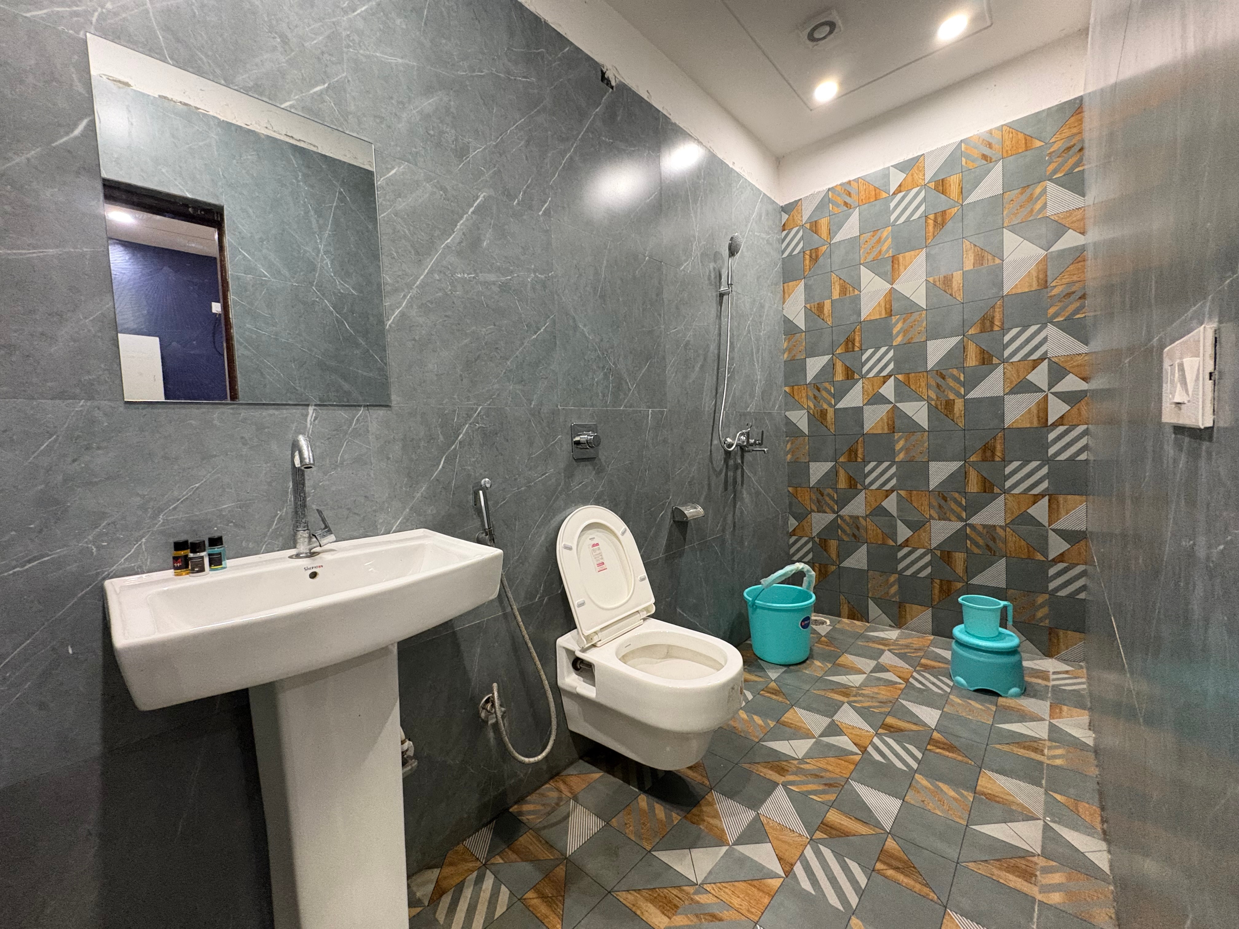 HOTEL BHANDARI AMRITSAR - Tap to explore photos