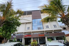 Hotel Radhika