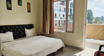 GLIDERS INN Room Type - Sky Breeze Economy Room (With Private Balcony)