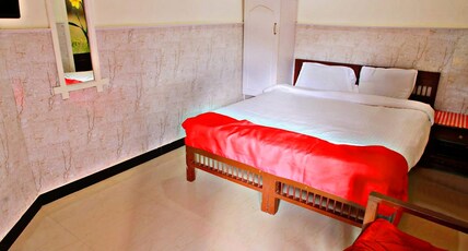 GARUDA'S PERIYAR HUTS Room Type - Bedroom 3
