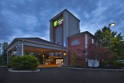 Holiday Inn Express & Suites Cincinnati Northeast-Milford, an IHG Hotel