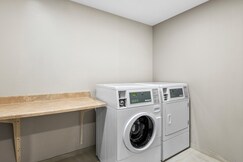 Holiday Inn Express Hotel & Suites Council Bluffs - Conv Ctr