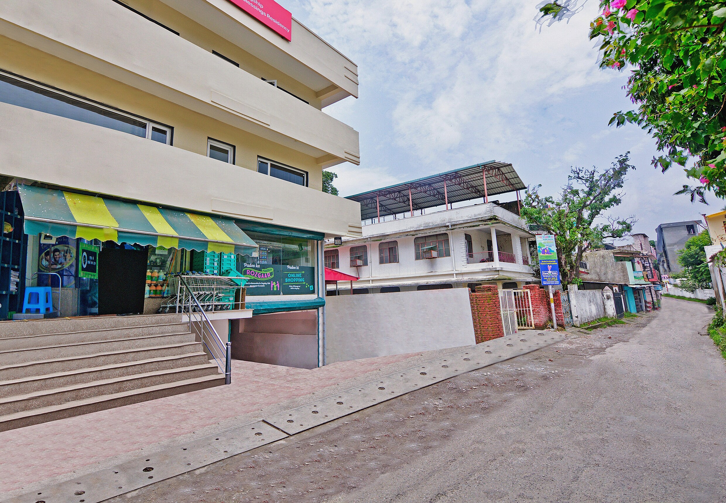 Super Hotel O Blessings Residency - Tap to explore photos