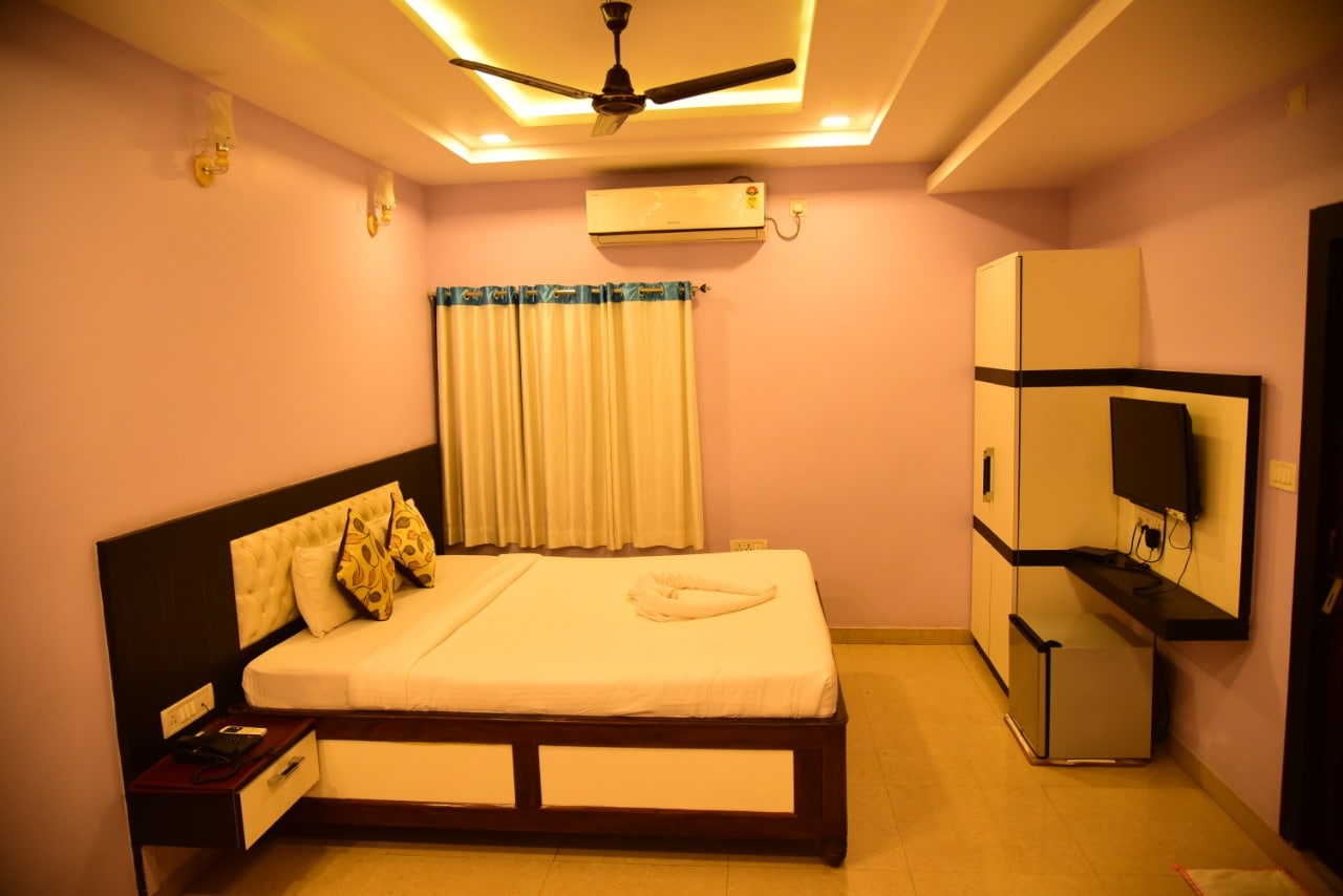 HOTEL AADITYA RESIDENCY - Tap to explore photos