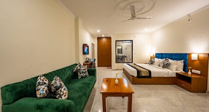 The Himalayan Monk Hotel Bhimtal by Wild Cherry Hotels Room Type - Premium Room The Himalayan Monk Hotel Bhimtal by Wild Cherry Hotels Room Type - Premium Room