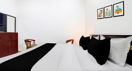 Hotel O Dehradun Central Railway Junction Formerly Bhagwan Guest House Room Type - Deluxe