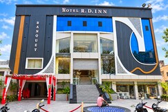 R D INN