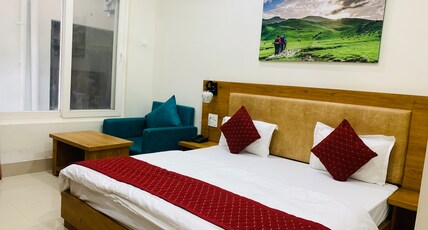 Hotel Vasudha Room Type - Deluxe Room with Air Conditioning