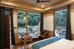 The River Face House - Tirthan valley