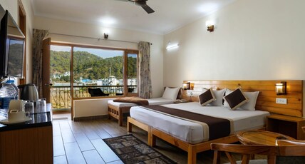 Springwood Inn Near Kainchi Dhaam 8kms Room Type - Deluxe Room With Balcony With triple sharing