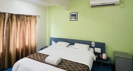 Hotel Vivek Room Type - Super Deluxe Room Ac