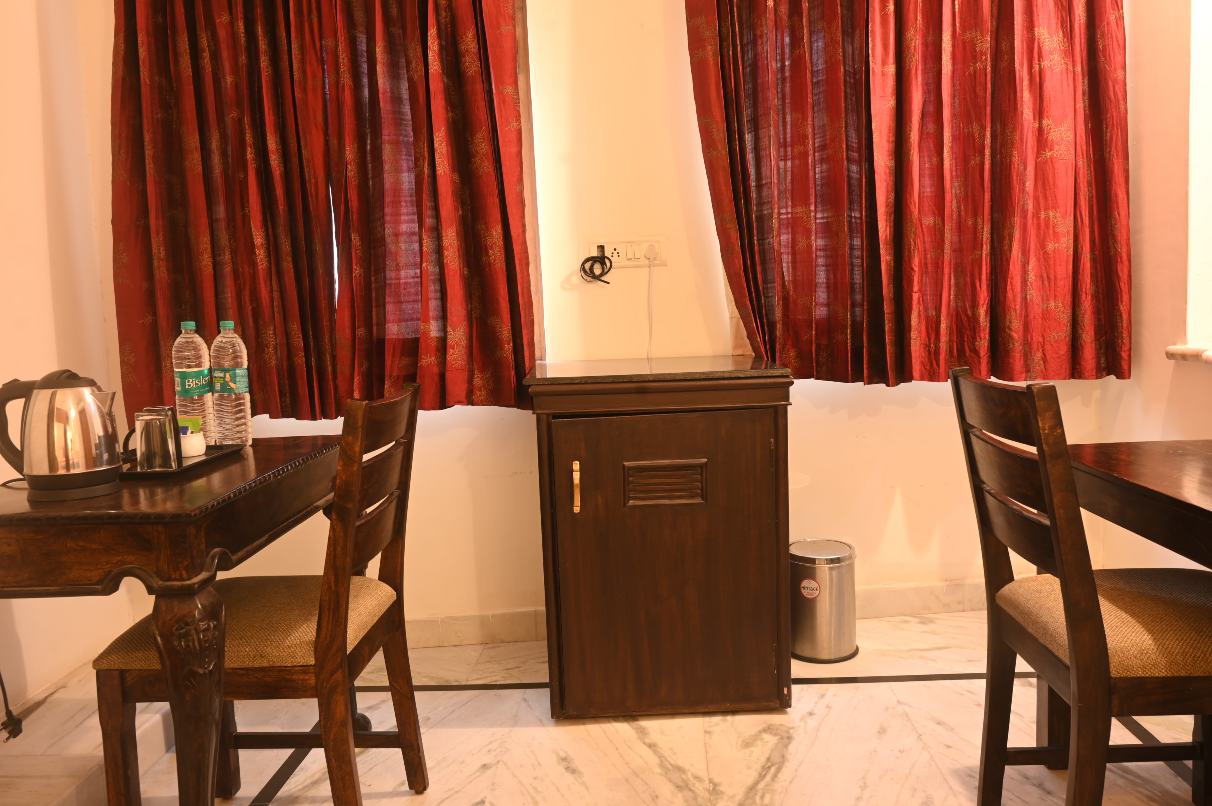 THE GULSHAN PALACE - Tap to explore photos