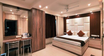 HOTEL STEAM Room Type - SUPER PREMIUM DOUBLE ROOM
