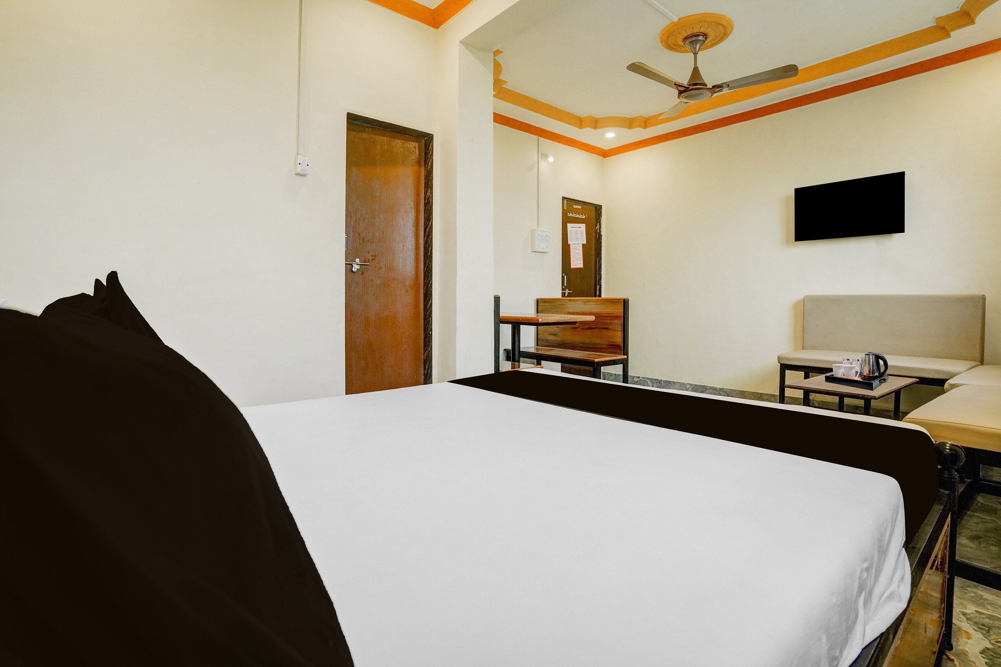 Hotel O Gymkhana Dombivli Formerly Viraj - Tap to explore photos