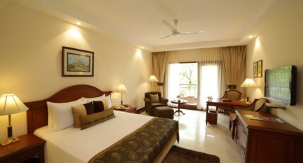 Jaypee Palace Hotel & Convention Centre Room Type - Deluxe Room With Balcony
