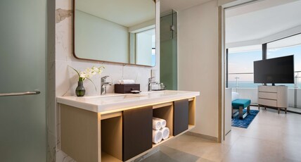 Radisson Hotel Danang Room Type - Family Room - Ocean view Radisson Hotel Danang Room Type - Family Room - Ocean view