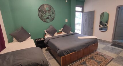 Hom House Of Mannmauji Riverside Room Type - Triple sharing King Room