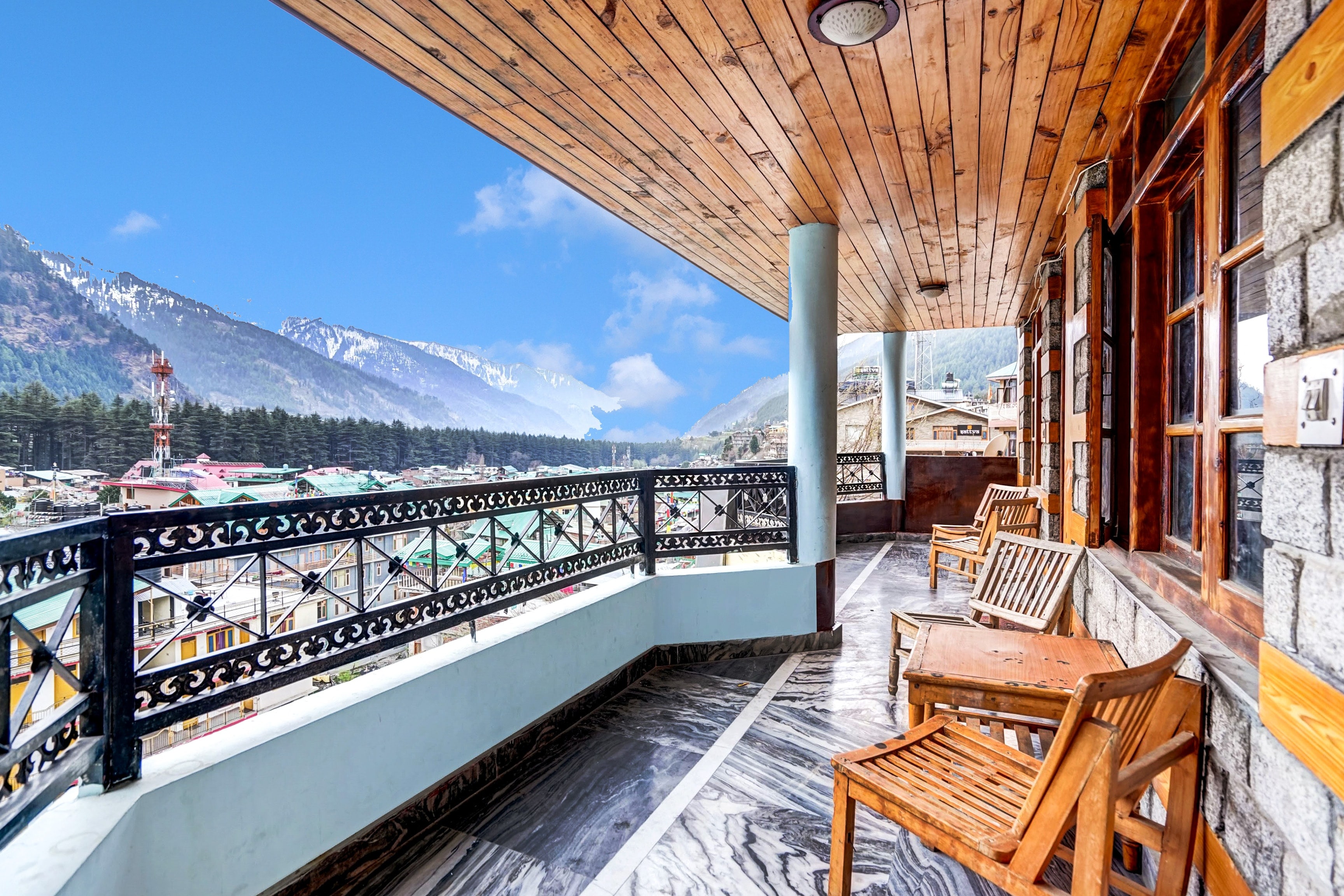 Hotel O by OYO New Sun N Snow - Tap to explore photos