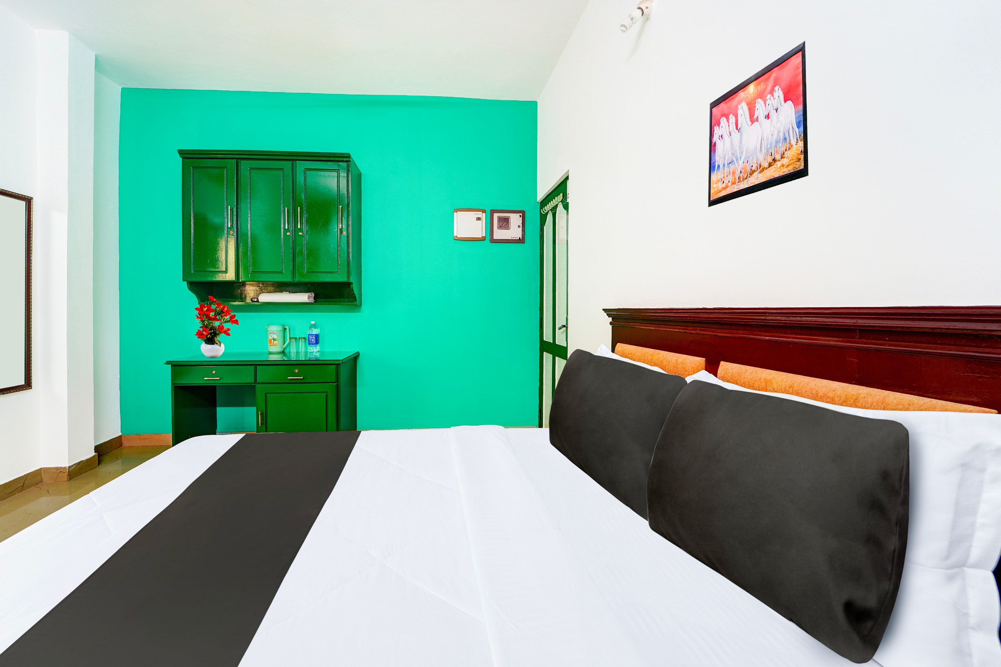 Hotel O Vennala Near Palarivattom - Tap to explore photos