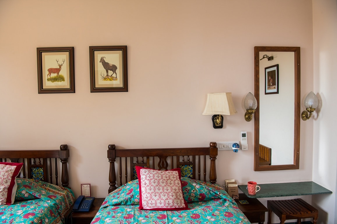 Hotel Arya Niwas - Tap to explore photos