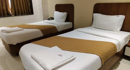 HOTEL SAIRAM VEG RESTAURANT AND LODGING Room Type - Deluxe Twin Bed