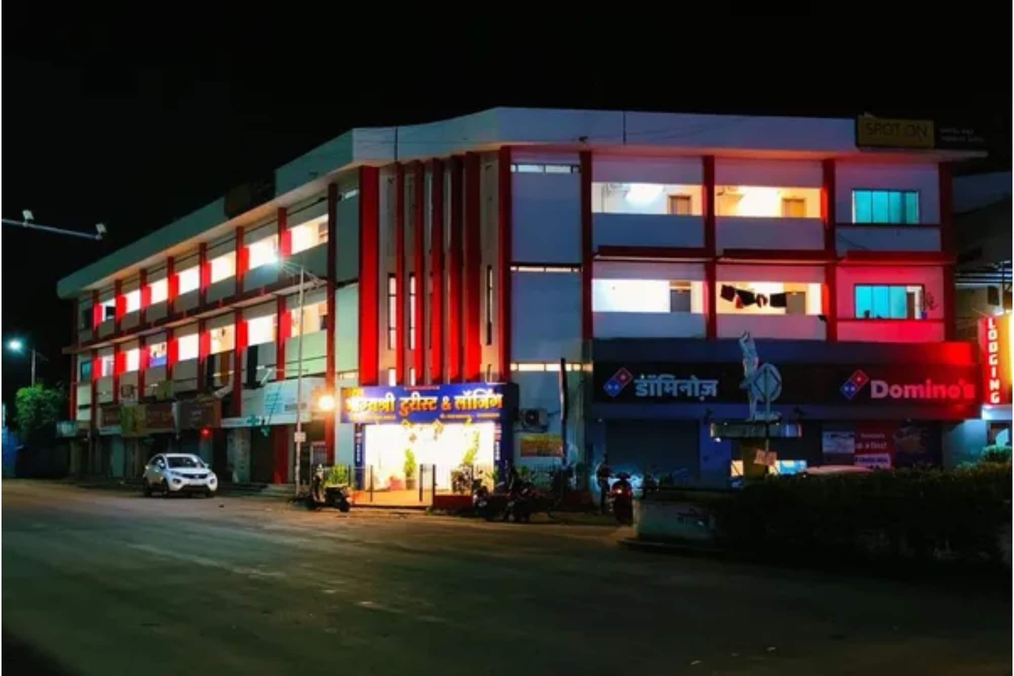FabHotel Bhagyashri Executive - Tap to explore photos