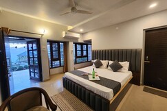Pine Valley Resort | Rooms & Restaurant