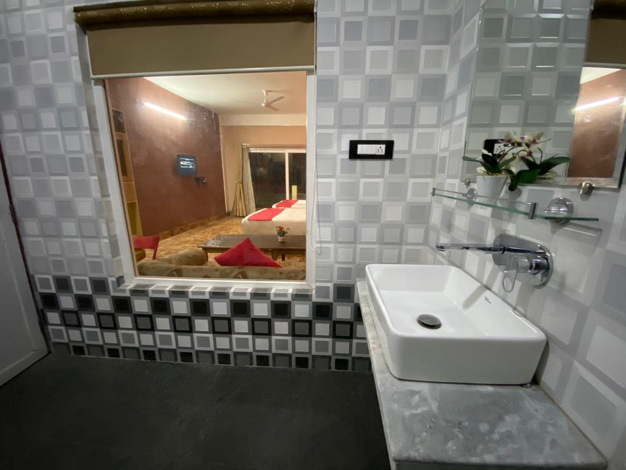 Hidden Gem Homestay - Tap to explore photos