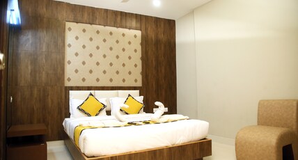 GRAND OLIVER Room Type - DELUXE
