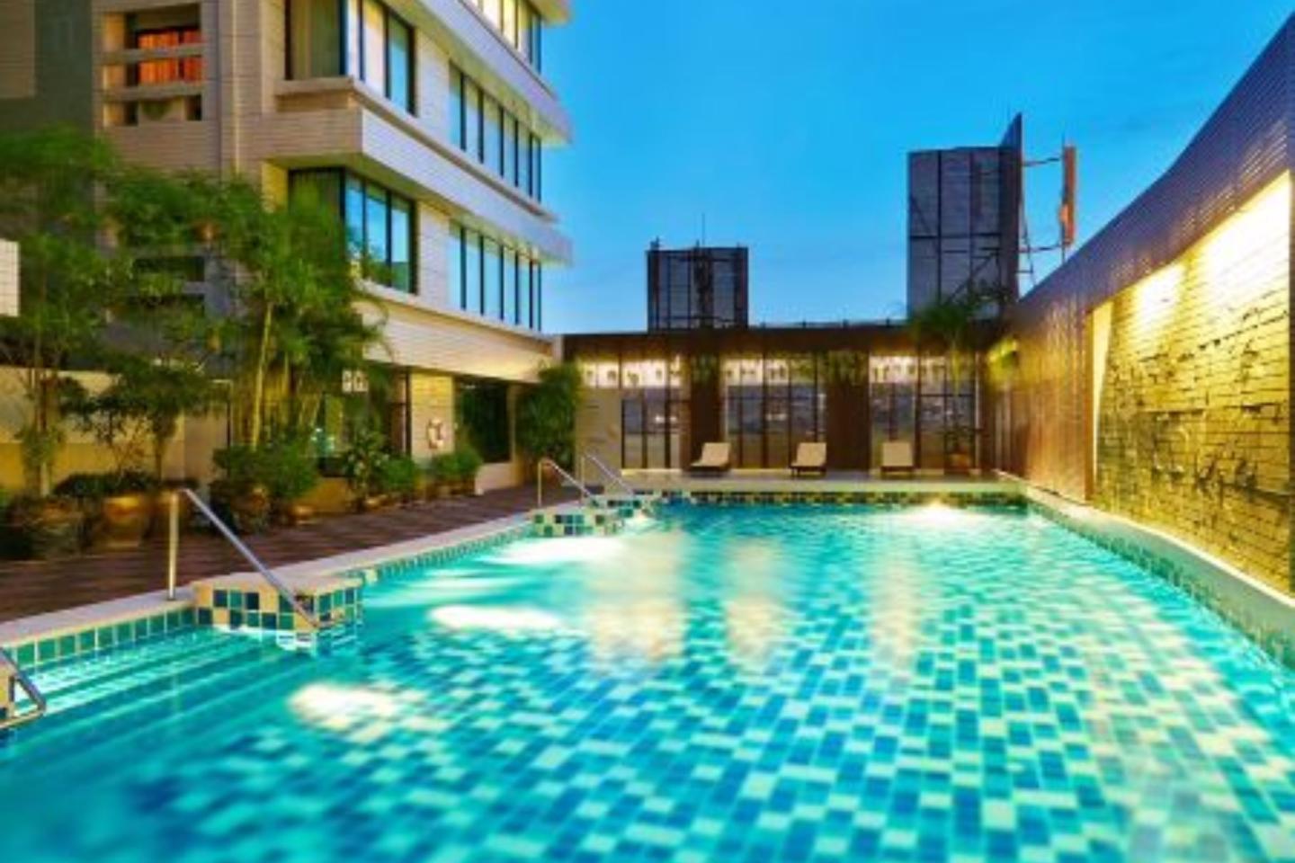 The Duchess Bangkok - Tap to explore photos