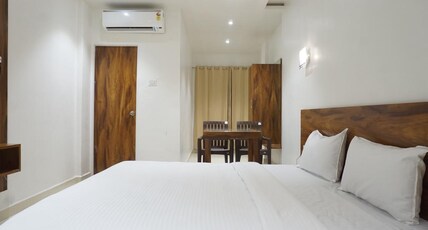 Omkar Pride Room Type - Deluxe Room