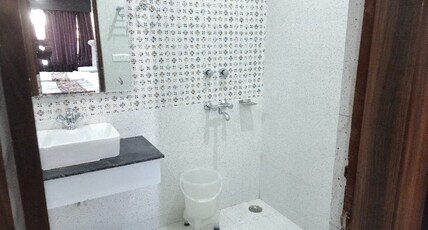 Hotel Virat International Room Type - Deluxe Room