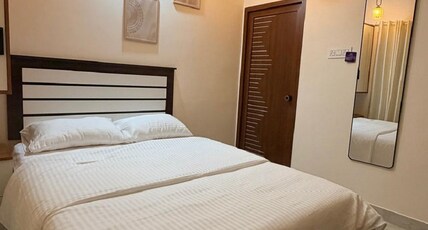 Laguna Blu Beach Villa Room Type - Deluxe Double Room - Partial Seaview