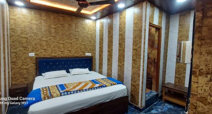 SRL INN Room Type - Deluxe Room No 205