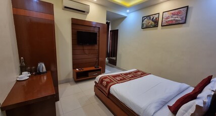 Hotel Vitthal International Room Type - Deluxe Room ( Standard )