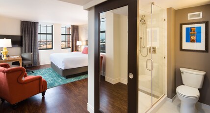 Hotel Indigo Baltimore Downtown, an IHG hotel Room Type - 1 King Corner Room