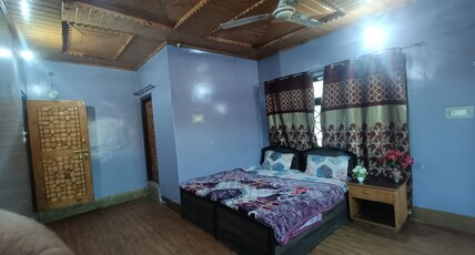 EVERGREEN GUEST HOUSE Room Type - PRIVATE ROOM