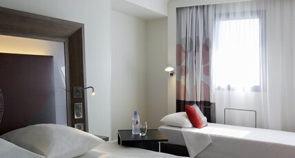 NOVOTEL MARSEILLE CENTRE PRADO Room Type - Superior Room with 1 queen-size bed and 2 sofa beds