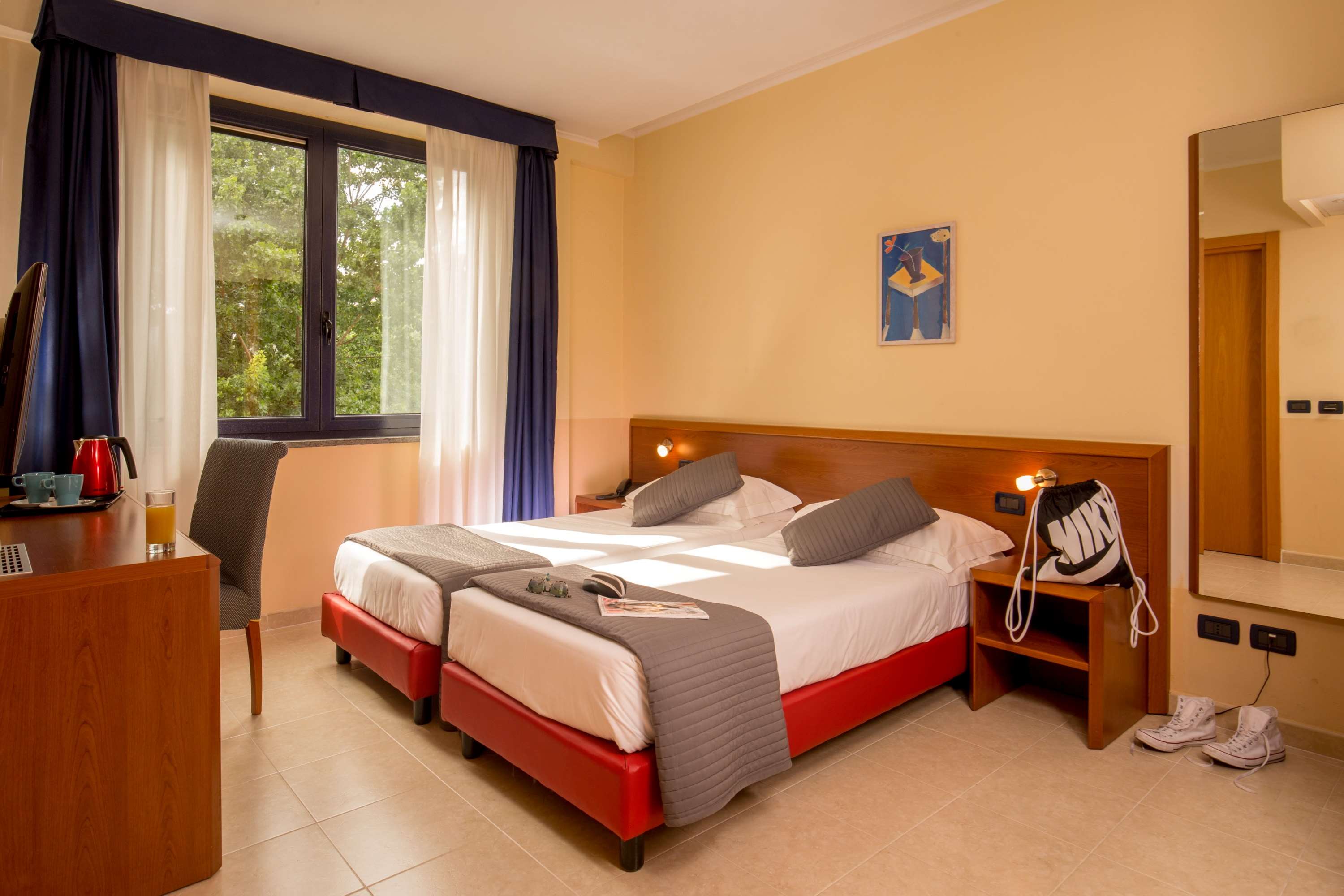 Best Western Blu Hotel Roma - Tap to explore photos