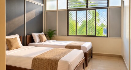 Ruby MG Road Hostel Room Type - Budget Couple Friendly A/C Double Room